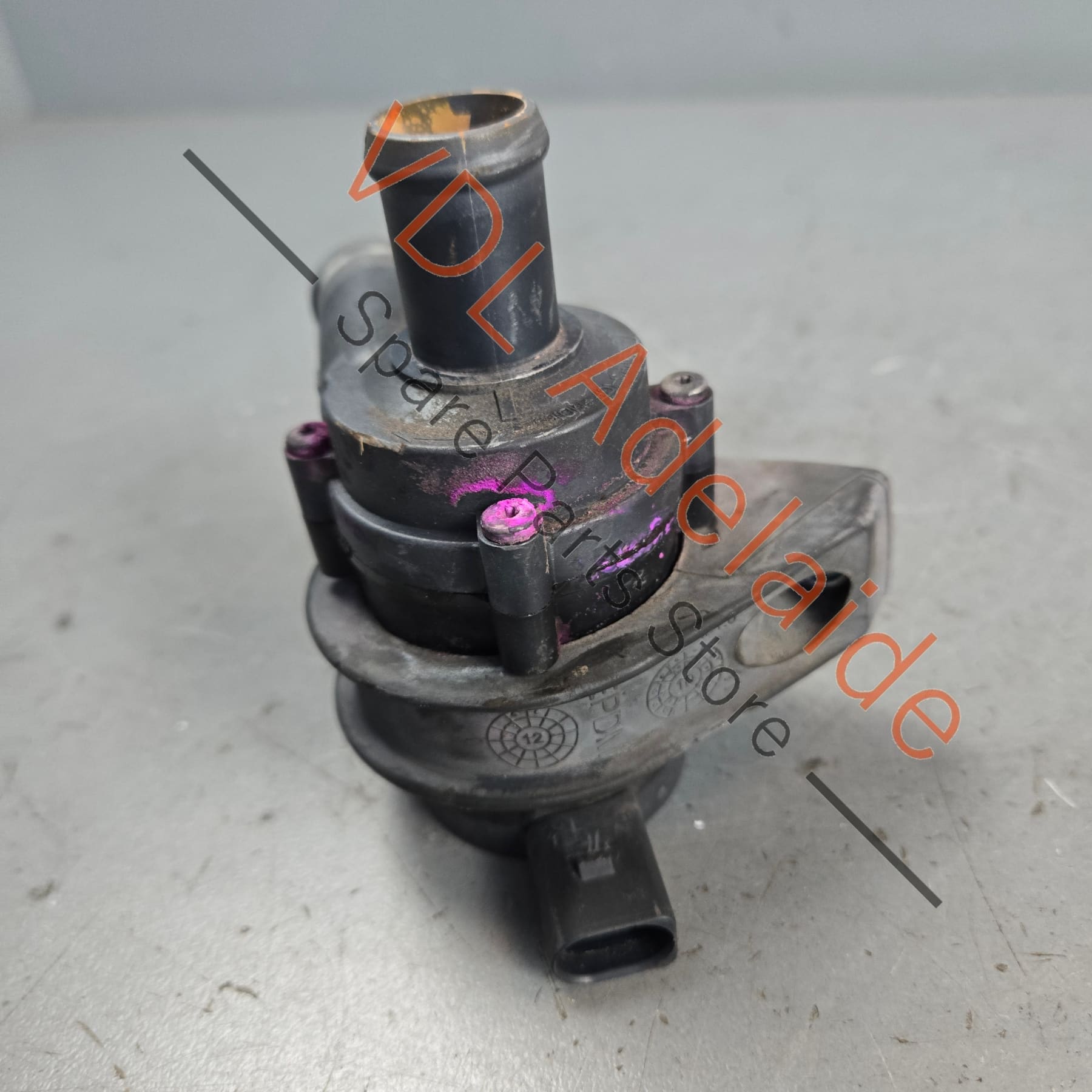 1K0965561F    VW Polo MK5 Genuine Additional Coolant Pump Electric 1K0965561F