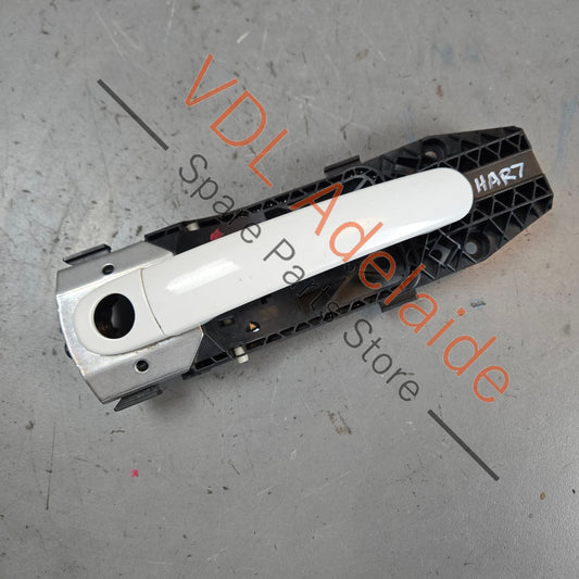 5N0837205M 5N0837885H   VW Polo MK5 Front Right Door Handle with Mounting Bracket 5N0837885H 5N0837205M Candy White B4 / B9A