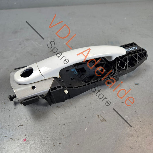 5N0837205M 5N0837885H   VW Polo MK5 Front Right Door Handle with Mounting Bracket 5N0837885H 5N0837205M Candy White B4 / B9A