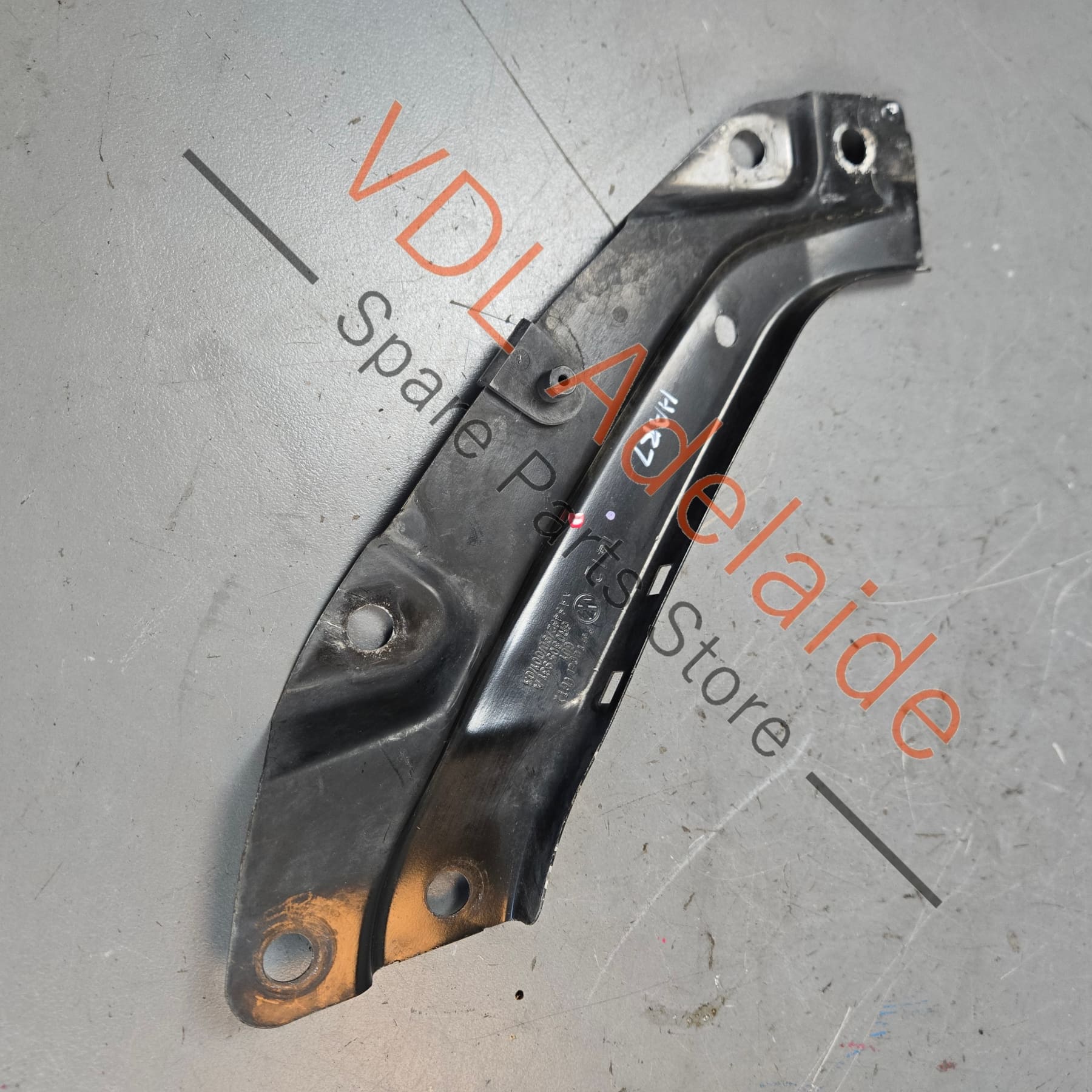 6R0805931A    VW Polo 6R Radiator Support Bracket Left 6R0805931A