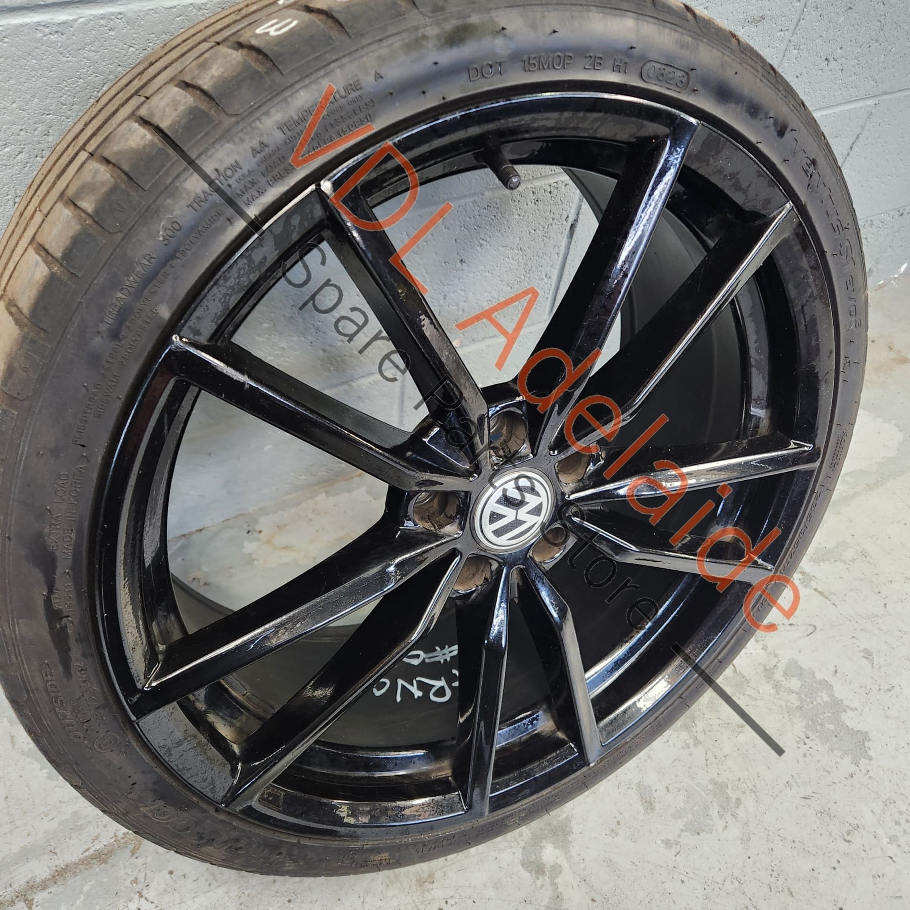 5G0601025AJAX1 5G0601025AJ   VW Golf 19in Pretoria style alloy wheel Straight & free of cracks 19x8.5 ET 45 #03