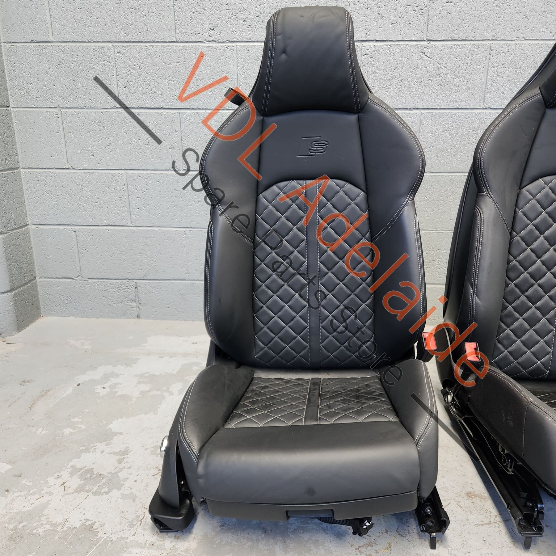     Audi S5 B9 B9.5 Pair of Front Seats Diamond Stitch Leather GRADE 2