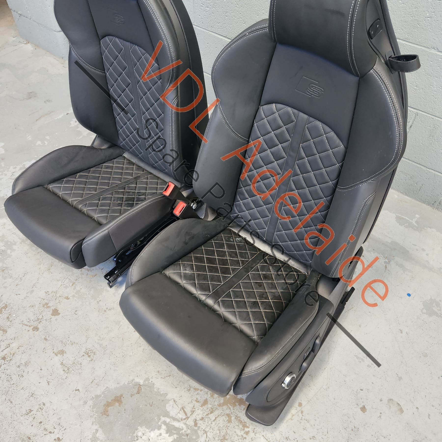     Audi S5 B9 B9.5 Pair of Front Seats Diamond Stitch Leather GRADE 2