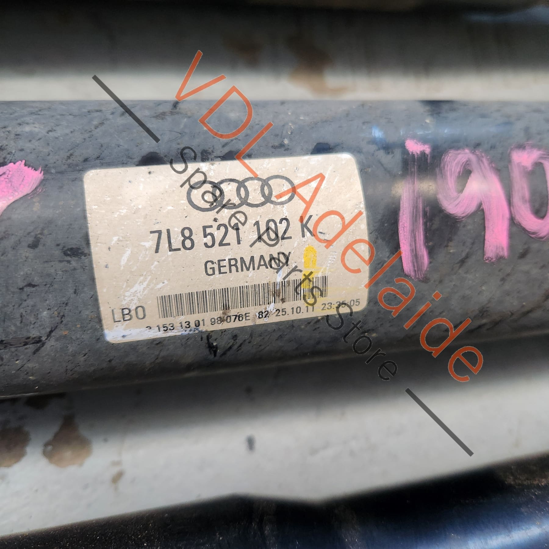 7L8521102K    Audi Q7 V12 6.0L Cardan Propeller Tail Shaft 7L8521102K