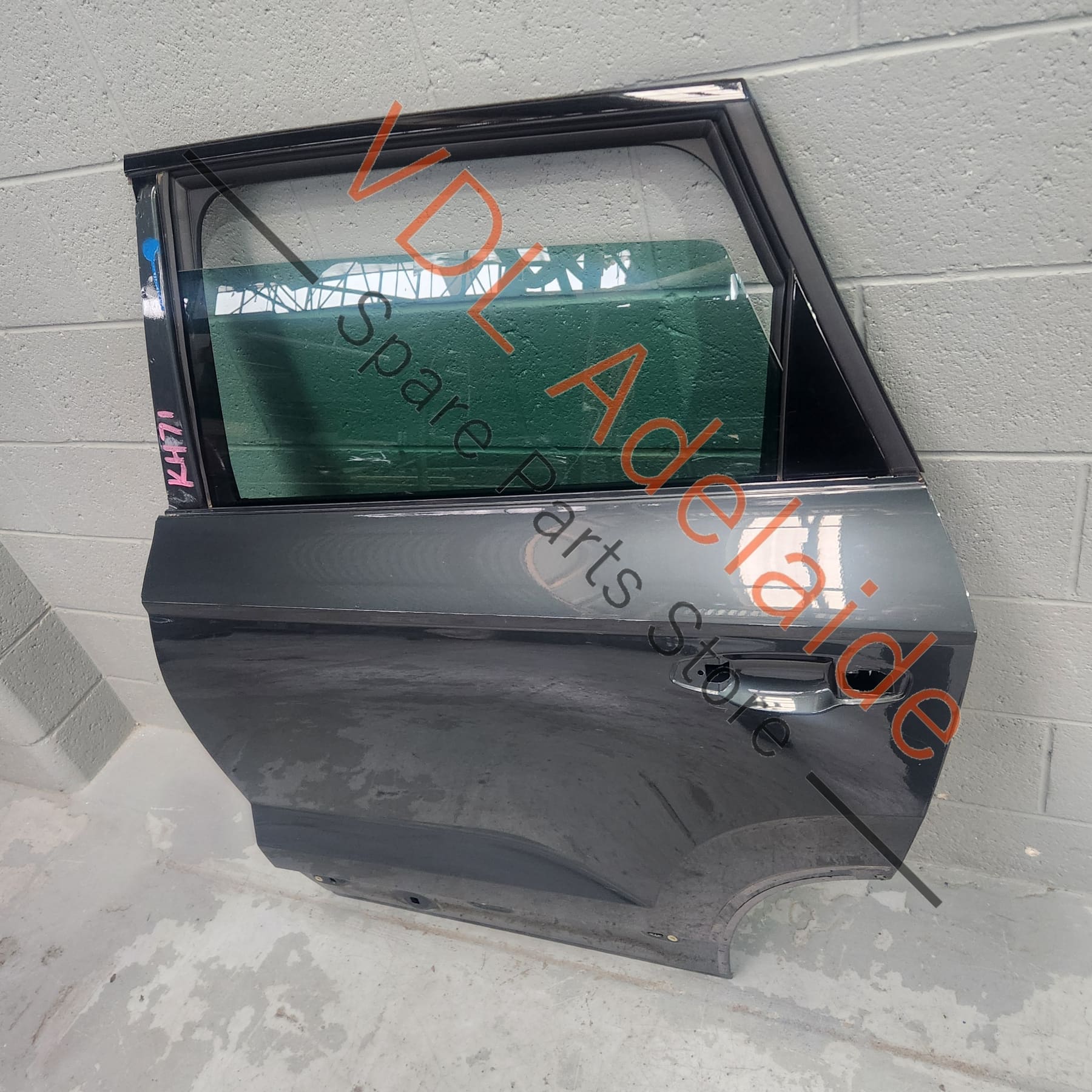 575 833 051 J  Cupra Ateca Rear Left Door Shell w Glass 9S / X6T Camouflage Green Metallic 575833051J