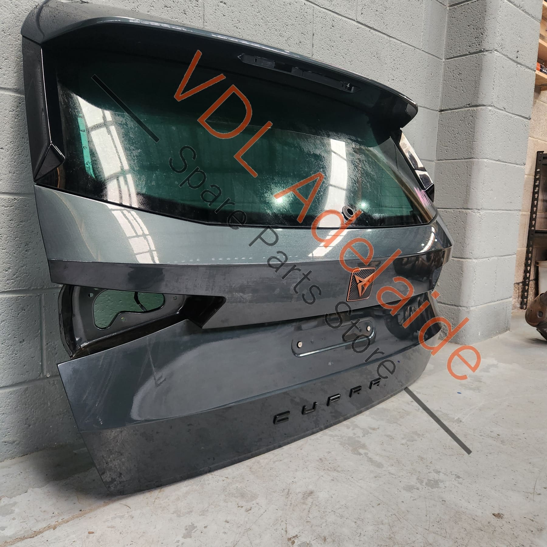 575827023B  Cupra Ateca Rear Hatch Boot Trunk Door Panel Shell w Glass 9S / X6T Camouflage Green Metallic 575827023B