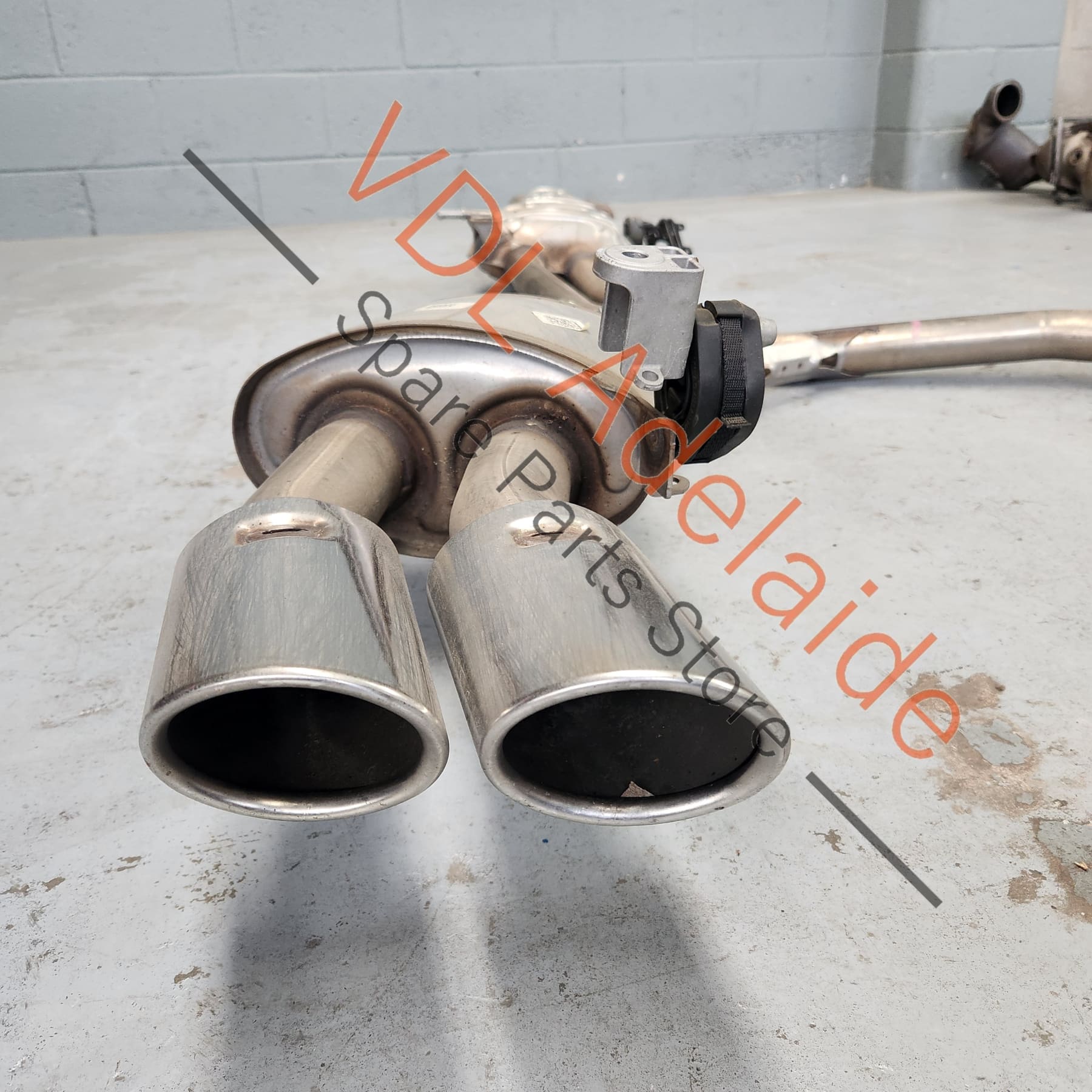 
8W0253610C 8W0253609K   Audi S5 F5 B9 Rear Exhaust Muffler System with Quad Tail Pipe Outlets