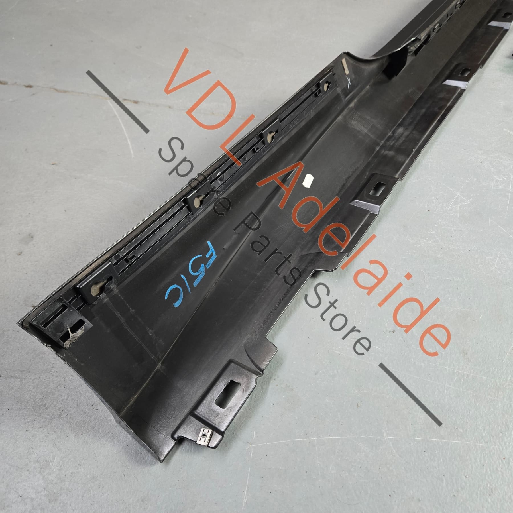 8W6853859E 8W6853855FGRU   Audi S5 F5 B9 Left Side Sill Trim Sideskirt Skirt Rocker Moulding 8W6853855F GRU Daytona Grey Pearl LZ7S/6Y/Z7S