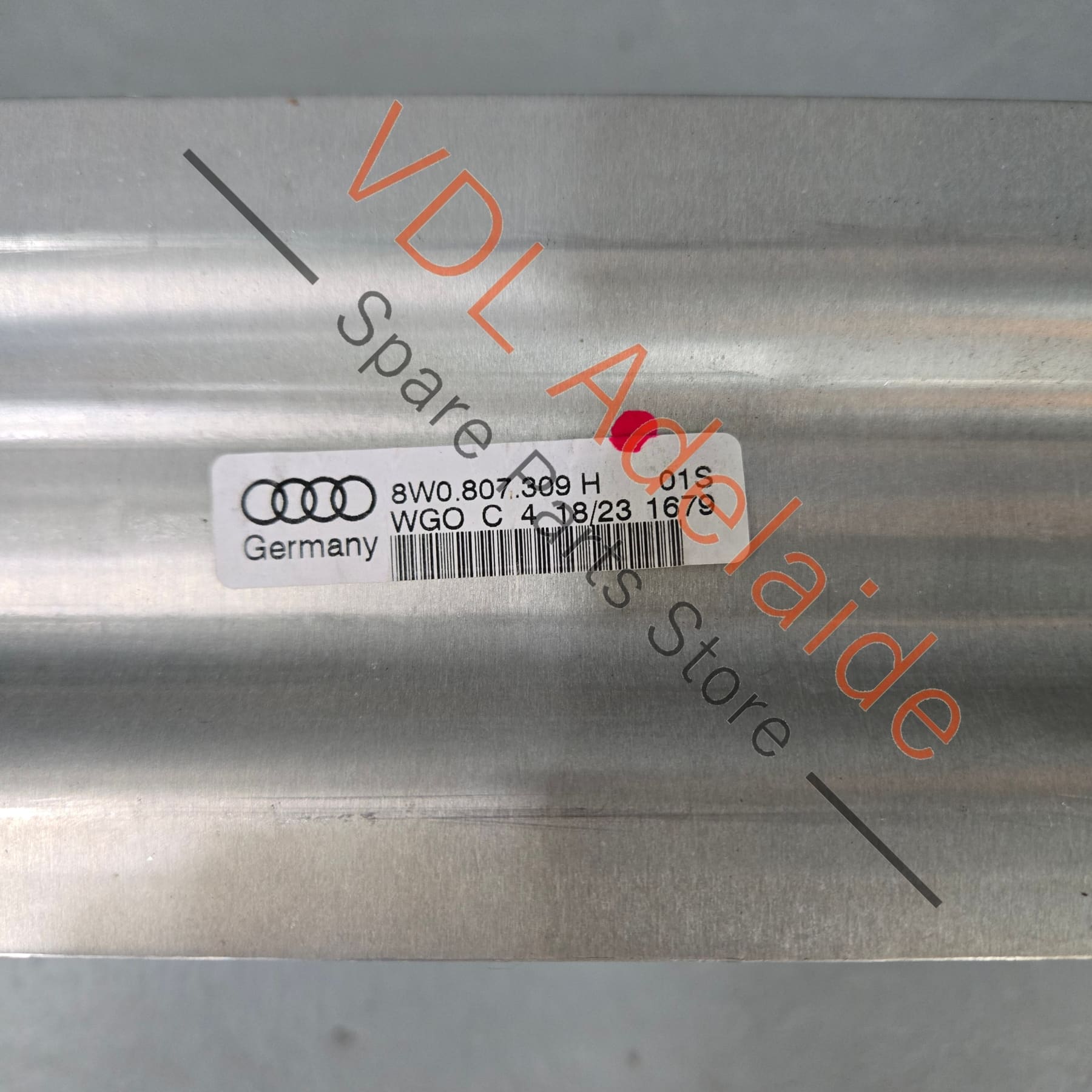 8W0807309H    Audi A5 S5 B9 F5 Rear Bumper Reinforcement Bar Reo 8W0807309H