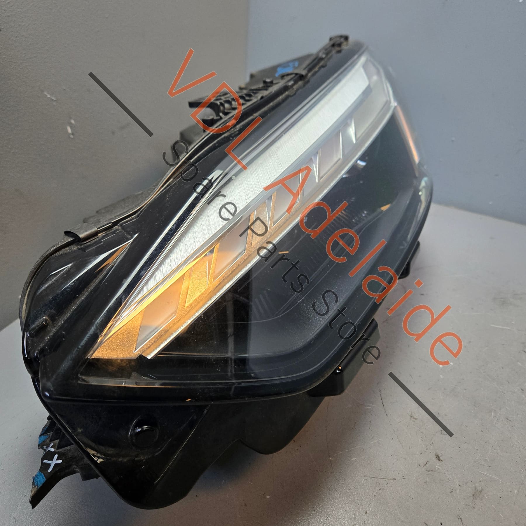 8W6941039A    Audi A5 S5 2023 Left Matrix LED Headlight 8W6941039A
