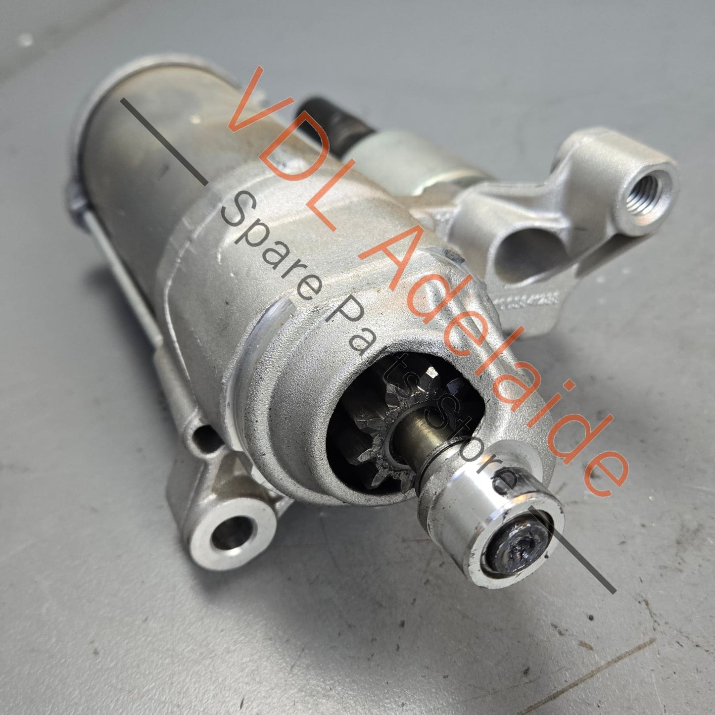 06M911021    Audi A4 S4 A5 S5 B9 Genuine Audi OEM Bosch Starter Motor 06M911021