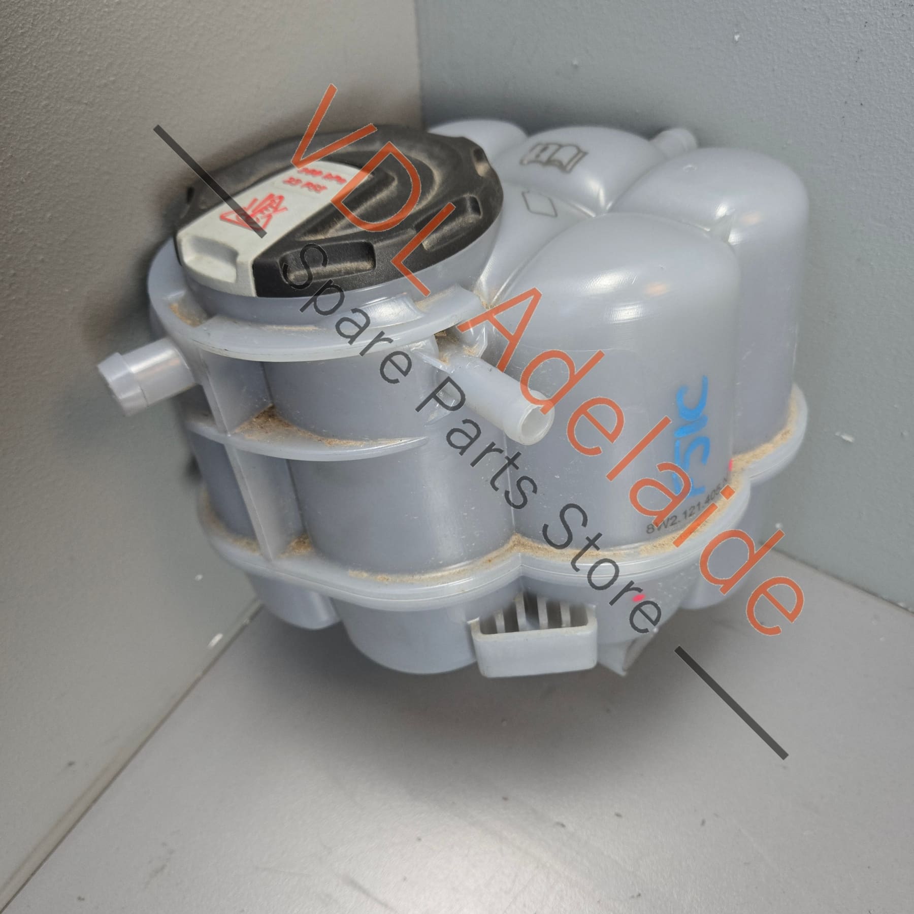 8W2121405N 4M0121321Q   Audi A5 S5 RS5 Radiator Coolant Reservoir Tank w 1.6 BAR Cap 4M0121321Q 8W2121405N