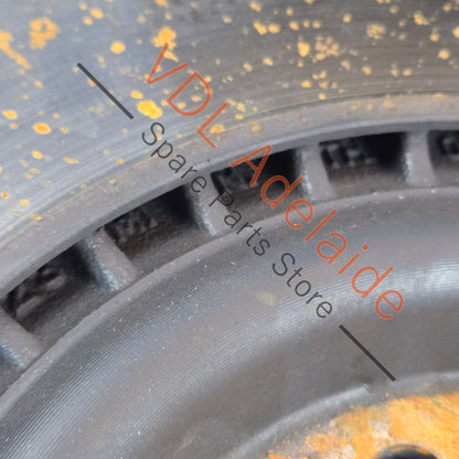 8W0615601K    Audi S5 S4 B9 Rear Brake Disc Rotor Set 330x22mm 8W0615601K 80% remaining life