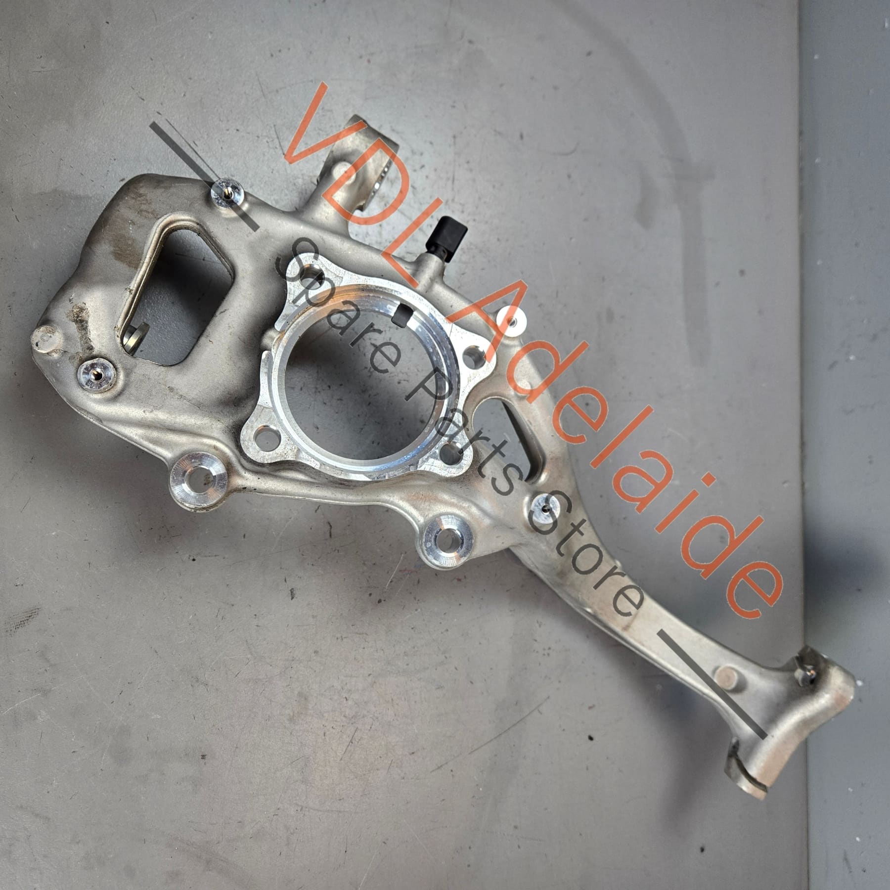 8W0407253F 8W0407599 8W0407241F  Audi A4 A5 S4 S5 B9 F5 Front Left Suspension Wheel Bearing Housing Hub Knuckle 8W0407253F 8W0407559