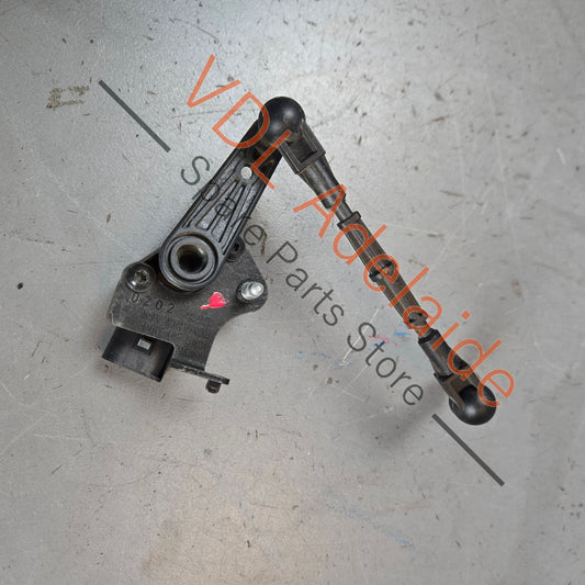 8W0941310E    Audi B9 A4 A5 S4 S5 Rear Right Suspension Level Sensor 8W0941310E