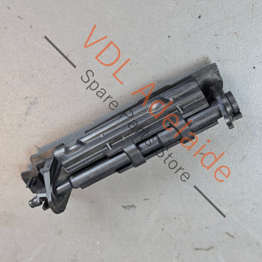 8W6807889    Audi A5 S5 A5 B9 Left Side Rear Bumper Retaining Bracket 8W6807889