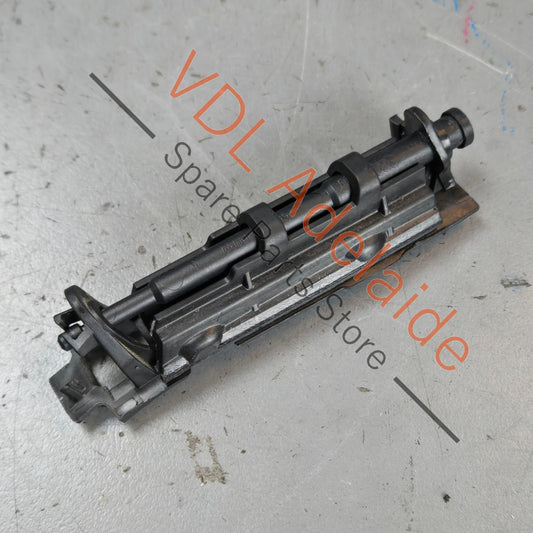 8W6807890    Audi A5 S5 A5 B9 Right Side Rear Bumper Retaining Bracket 8W6807890