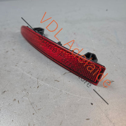 8W0945105AC    Audi A4 S4 RS4 A5 S5 RS5 B9 Left Outer Rear Bumper Reflector 8W0945105AC