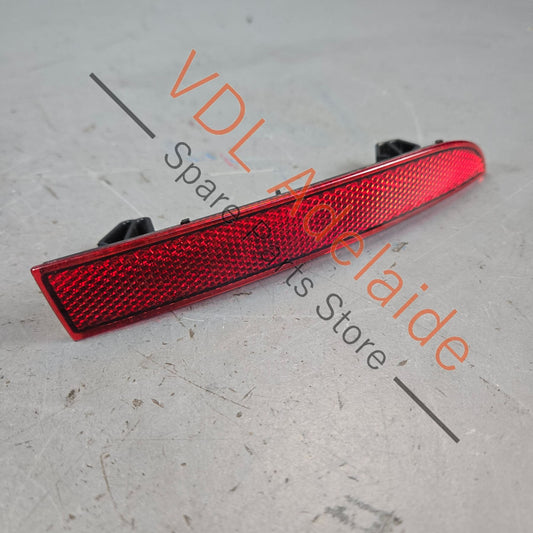 8W0945106AC    Audi A4 S4 RS4 A5 S5 RS5 B9 Right Outer Rear Bumper Reflector 8W0945106AC