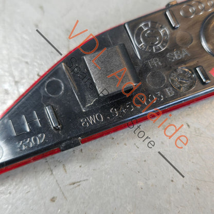 8W0945103B    Audi A4 S4 RS4 A5 S5 RS5 B9 Left Inner Rear Bumper Reflector 8W0945103B