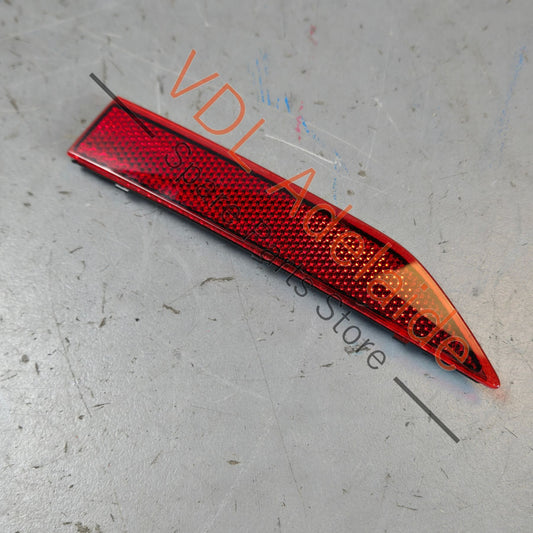 8W0945103B    Audi A4 S4 RS4 A5 S5 RS5 B9 Left Inner Rear Bumper Reflector 8W0945103B