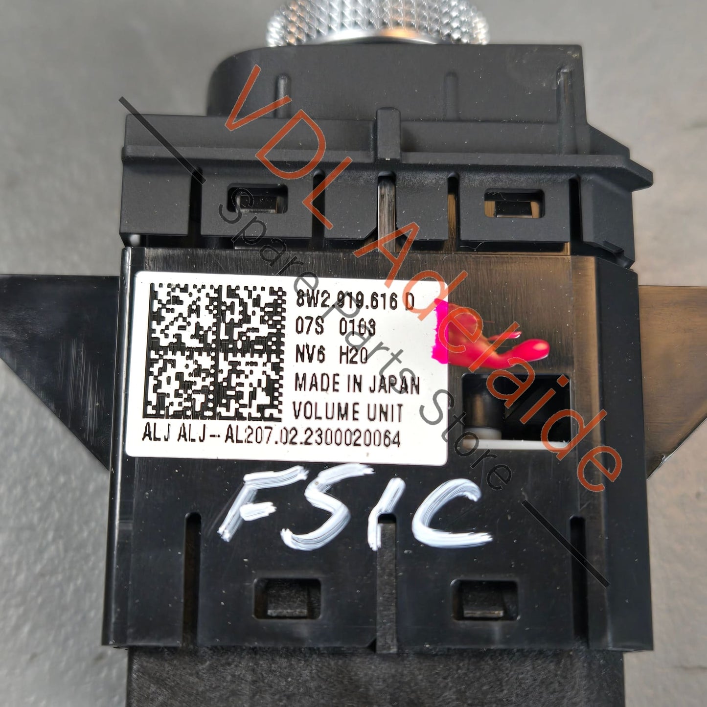 8W2919616D    Genuine Audi A5 S5 RS5 B9 Radio Switch for Media Volume Control Centre Console Suit RHD 8W2919616D