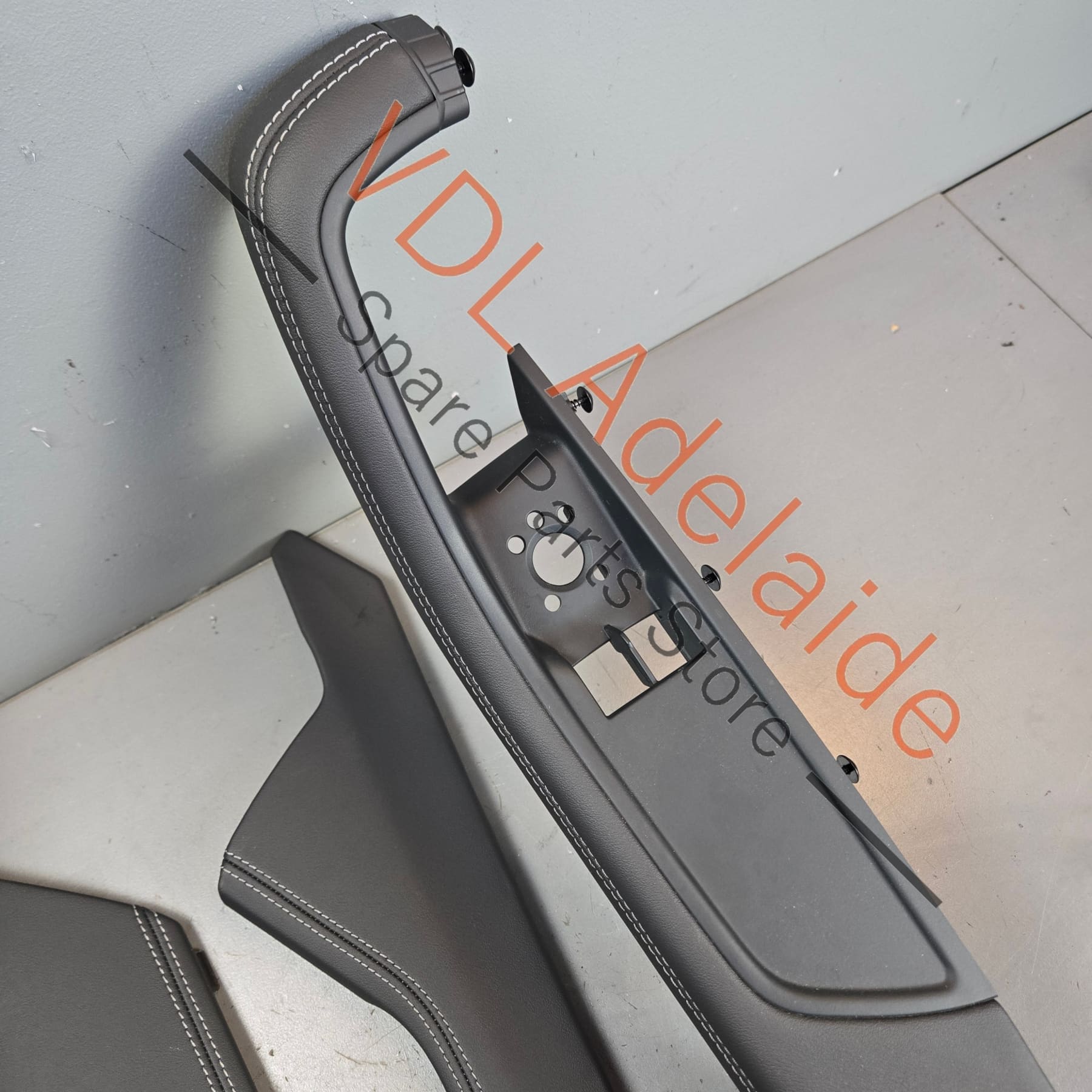 8W2863305AKND 8W6867173AKND 8W2863306AKND 8W6867174AKND Audi A5 S5 RS5 Coupe Black Leather Upgrade White Stitch Centre Console and Door Handle Arm Rest Trim Set 8W2863305A KND 8W6867173A KND