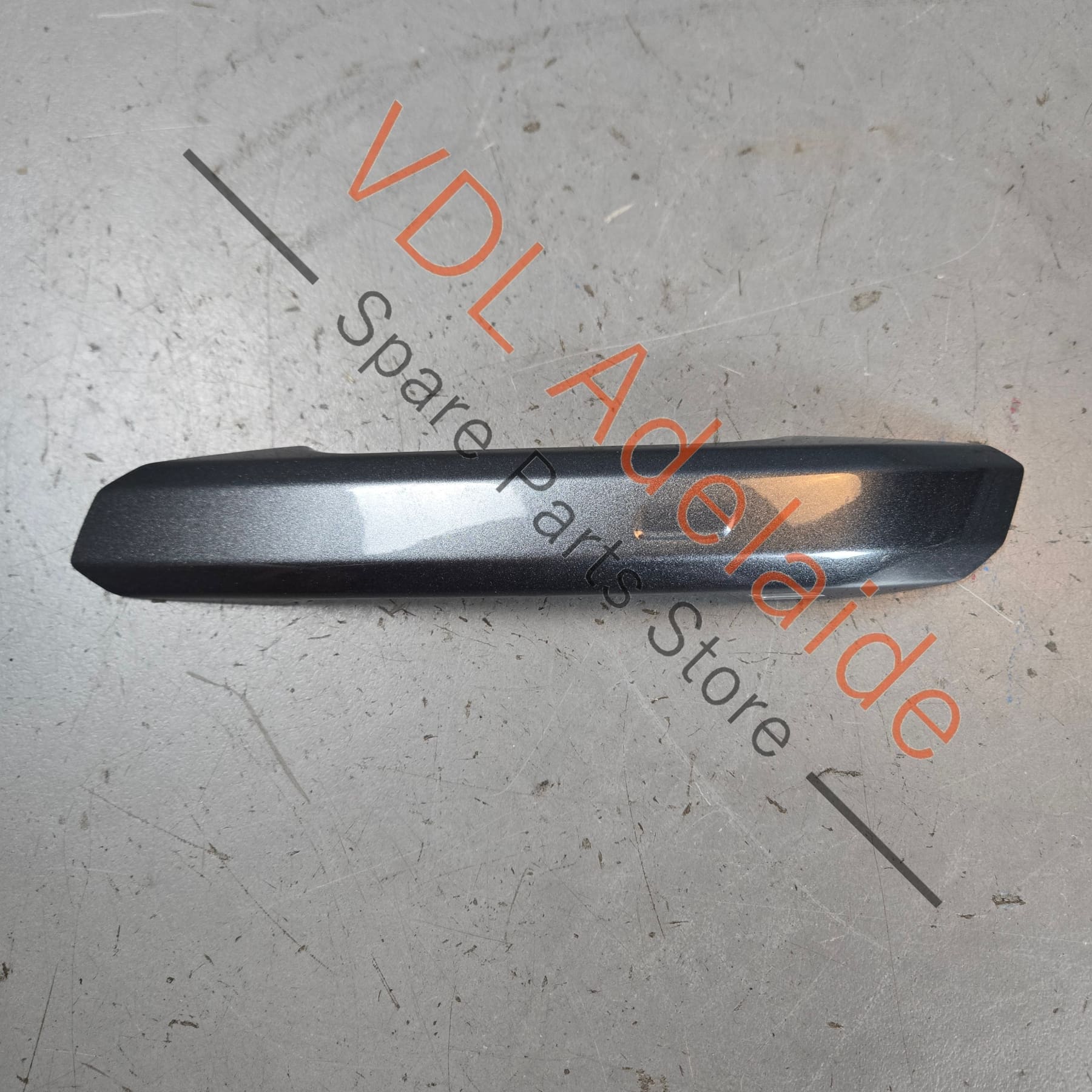 8W0837239    Audi Left Door Handle Cover Trim 8W0837239 Daytona Grey Pearl LZ7S/6Y/Z7S
