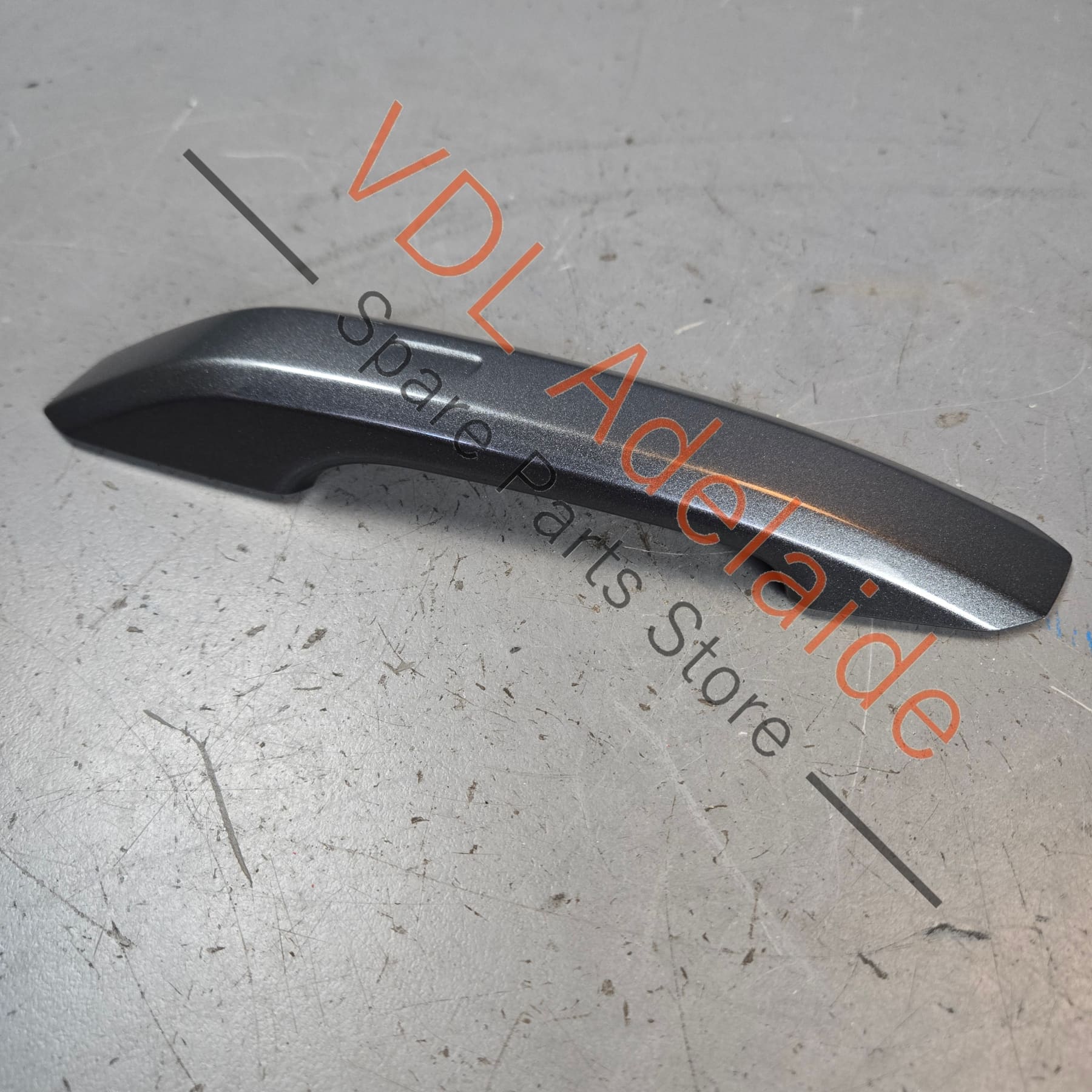 8W0837239    Audi Left Door Handle Cover Trim 8W0837239 Daytona Grey Pearl LZ7S/6Y/Z7S