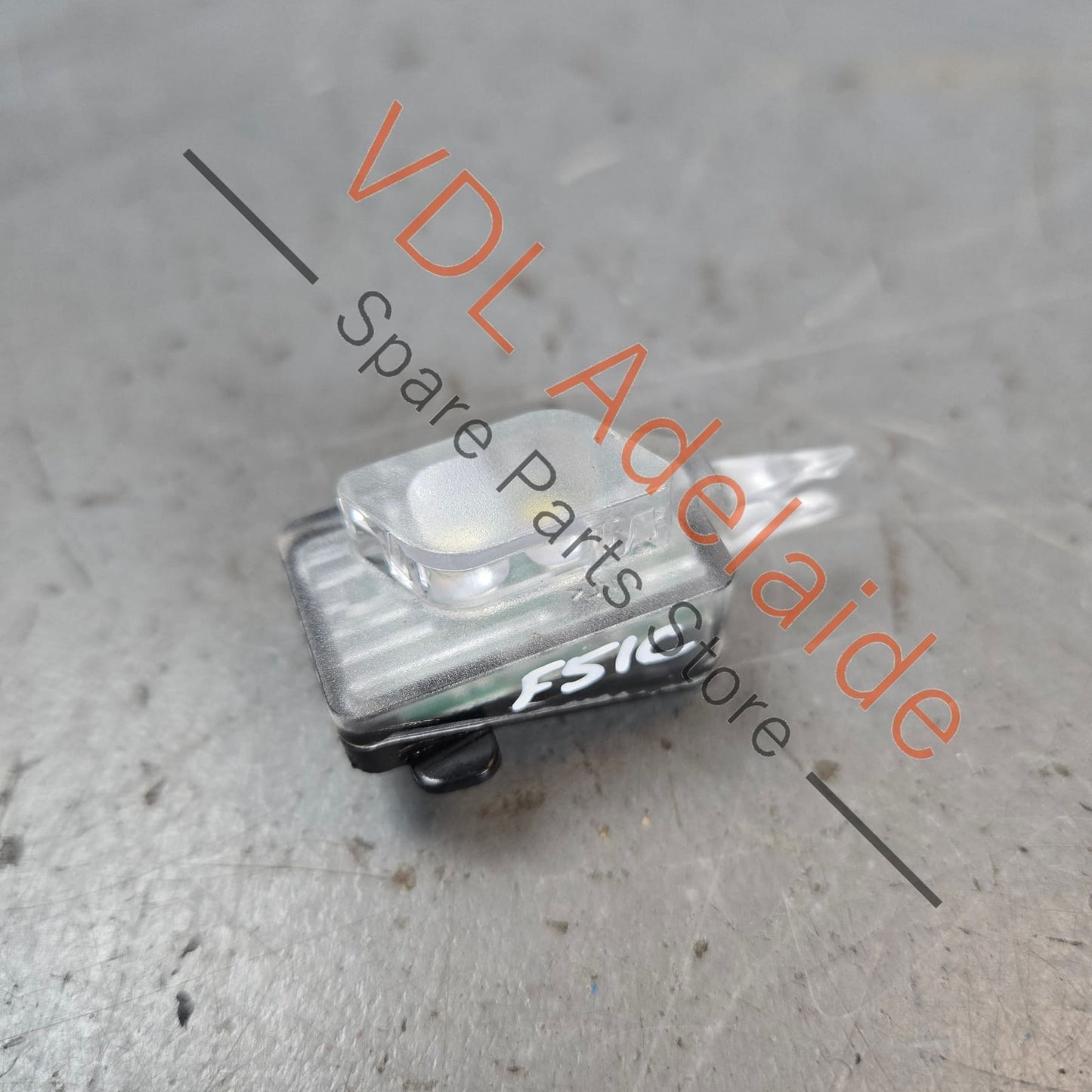 8W0947133    Audi A4 A5 A7 Left Exterior Door Handle Peripheral Puddle Courtesy Light 8W0947133