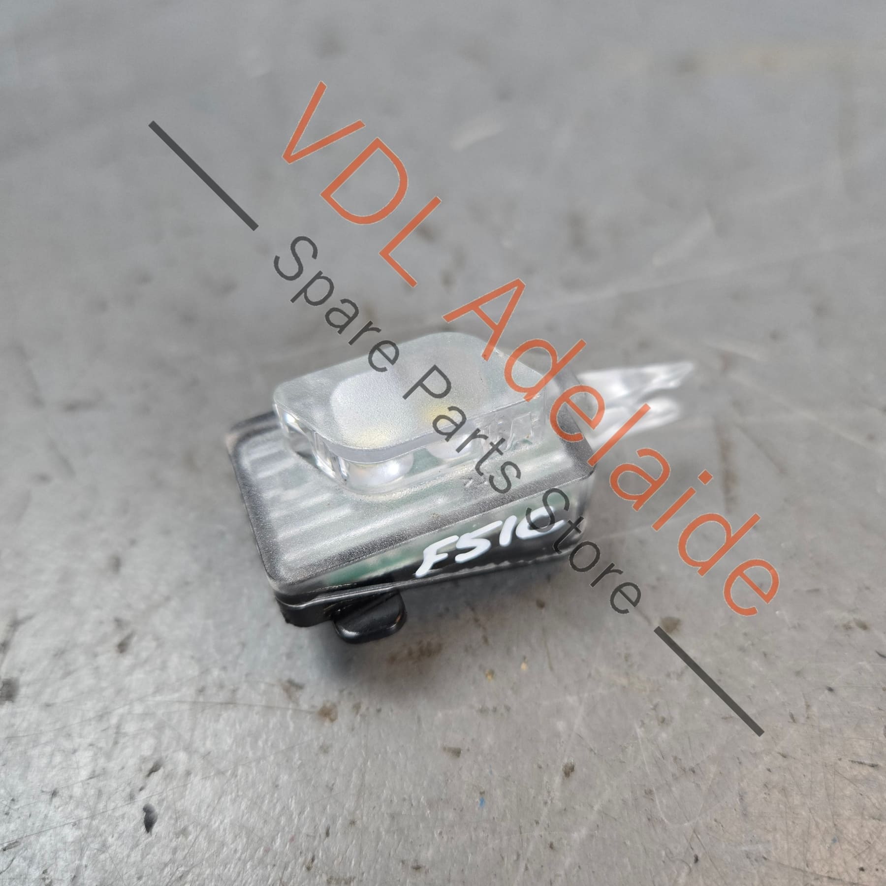8W0947133    Audi A4 A5 A7 Left Exterior Door Handle Peripheral Puddle Courtesy Light 8W0947133
