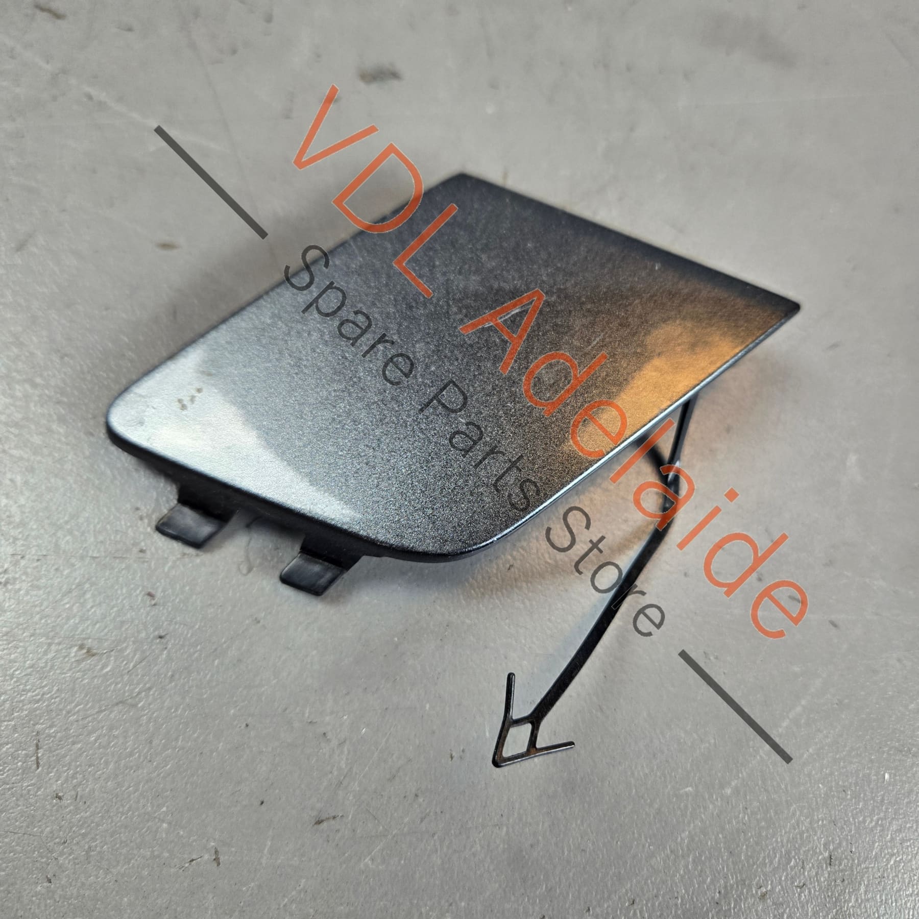 8W6807241D 8W6807241DGRU   Audi A5 S5 B9 F5 Front Bumper Tow Hook Cover Trim 8W6807241D GRU Daytona Grey Pearl LZ7S/6Y/Z7S