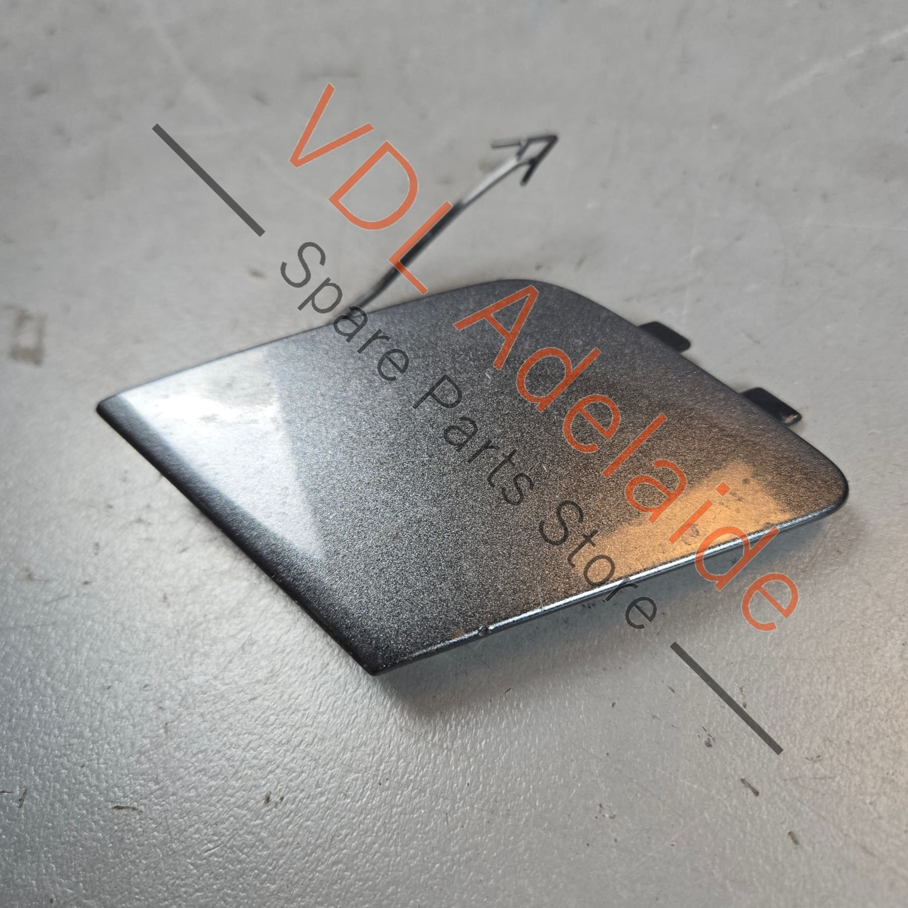 8W6807241D 8W6807241DGRU   Audi A5 S5 B9 F5 Front Bumper Tow Hook Cover Trim 8W6807241D GRU Daytona Grey Pearl LZ7S/6Y/Z7S