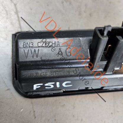 8W8827566A    Audi Q3 A5 Boot Trunk Open Button with Camera 8W8827566A