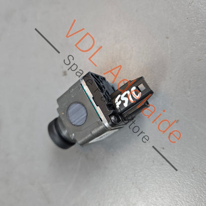 5Q0980546A    Audi Porsche VW Parking Camera 5Q0980546A As-New Suit front side or rear