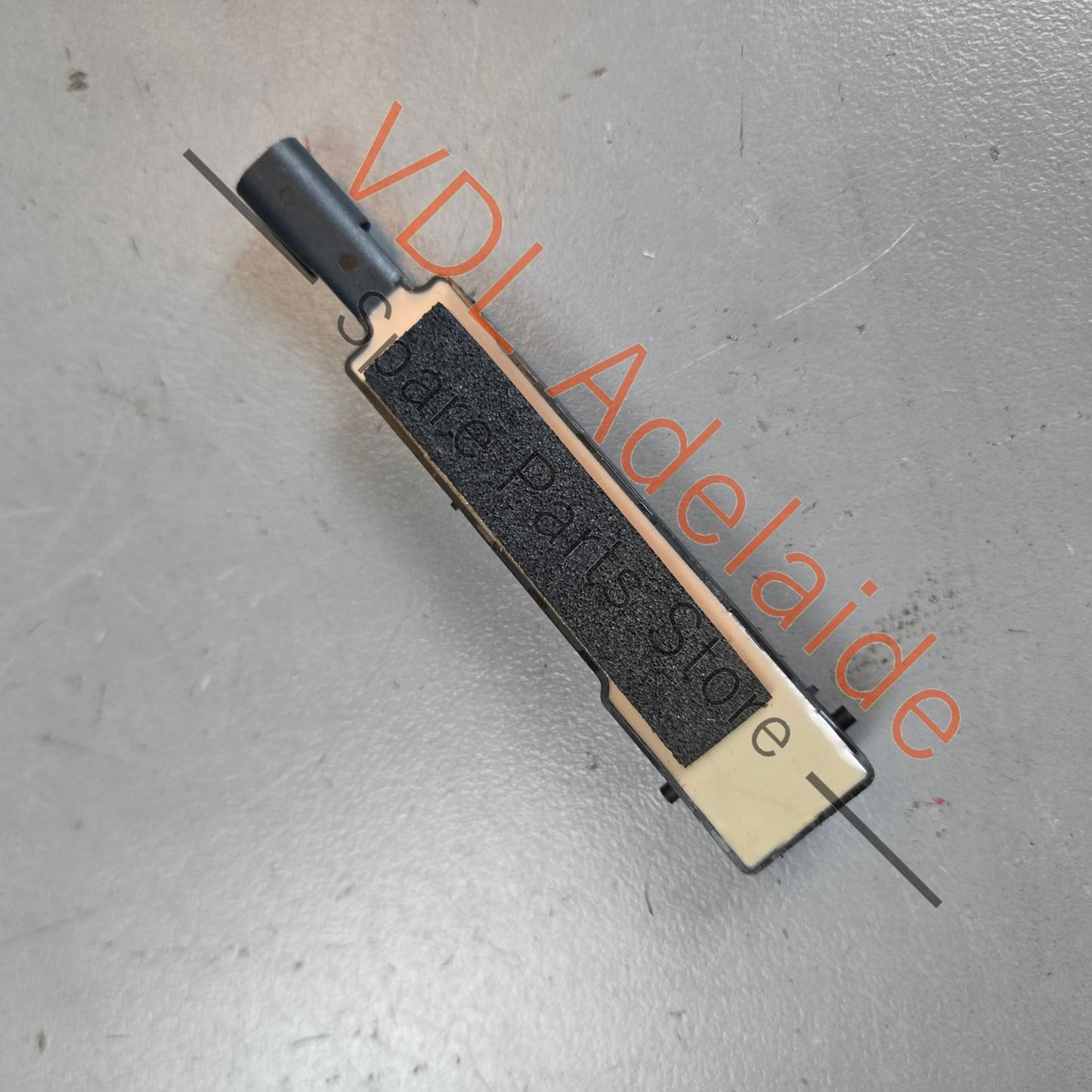 8W0927754    Audi A4 A5 Q5 Door Handle Sensor for Keyless Entry Right 8W0927754