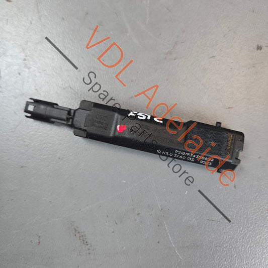 8W0927754    Audi A4 A5 Q5 Door Handle Sensor for Keyless Entry Right 8W0927754