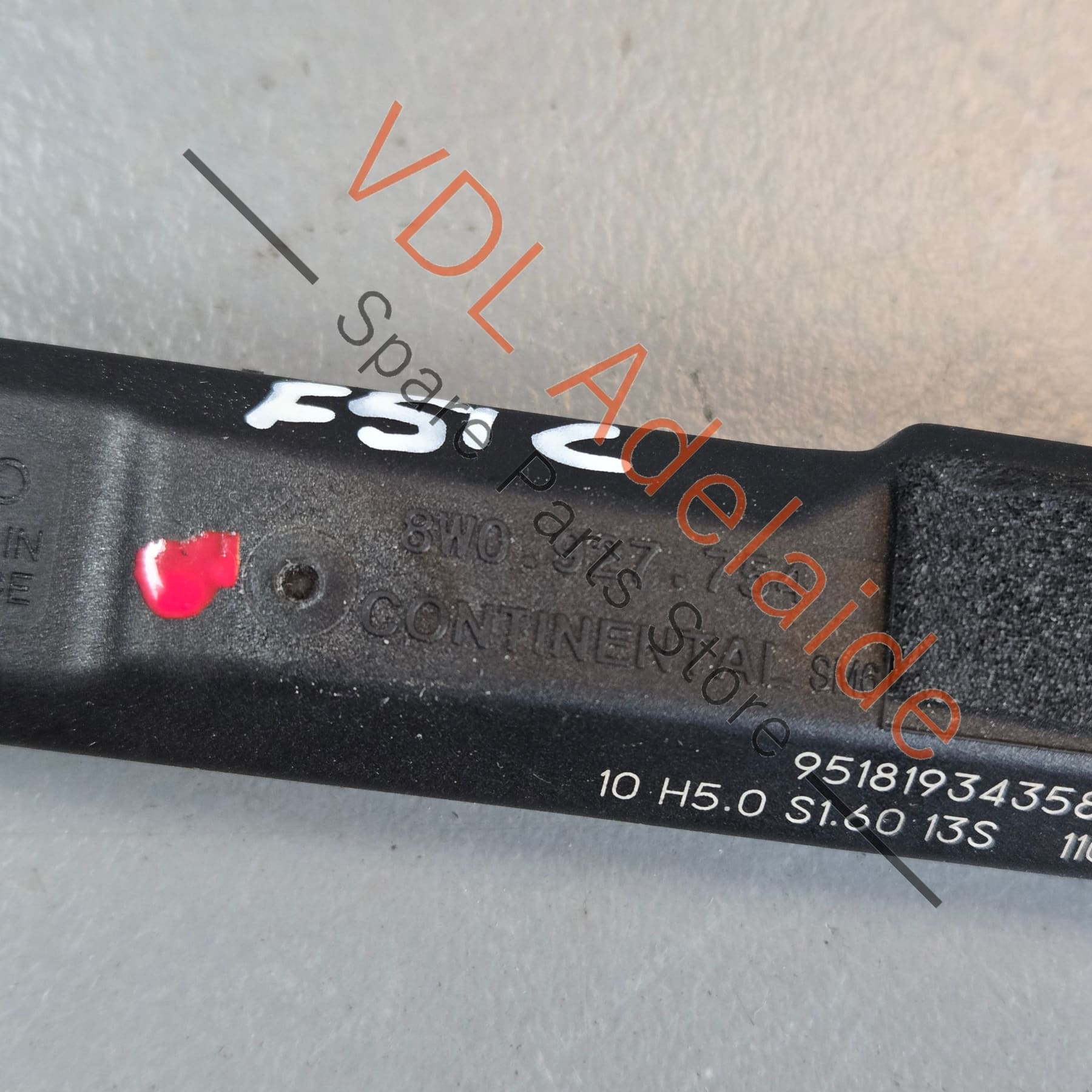 8W0927754    Audi A4 A5 Q5 Door Handle Sensor for Keyless Entry Right 8W0927754