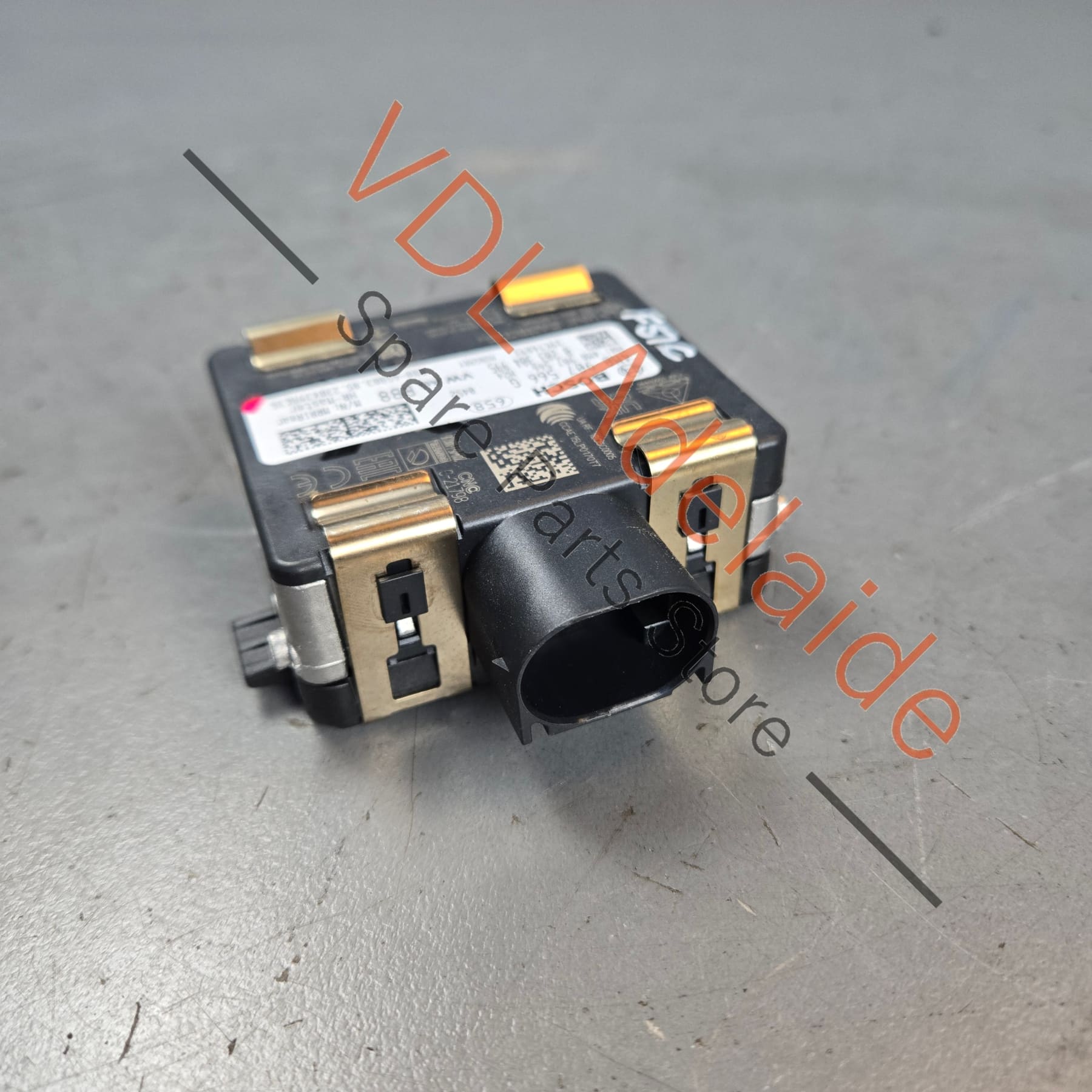 4M0907566G    Audi A5 S5 RS5 B9 Rear Blind Spot Radar Sensor Lane Assist Master Right 4M0907566G