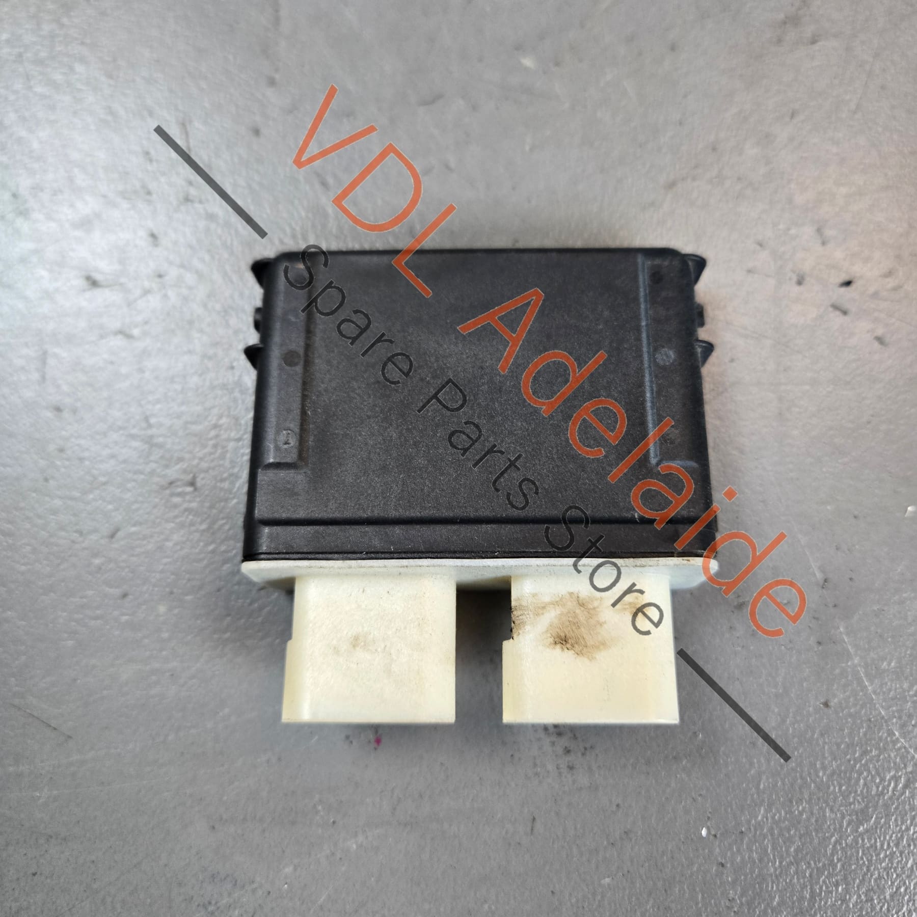 3G0962243D    Audi A5 S5 RS5 Rear Bumper Auto Boot Hatch Opening Module with Sensor 3G096243D