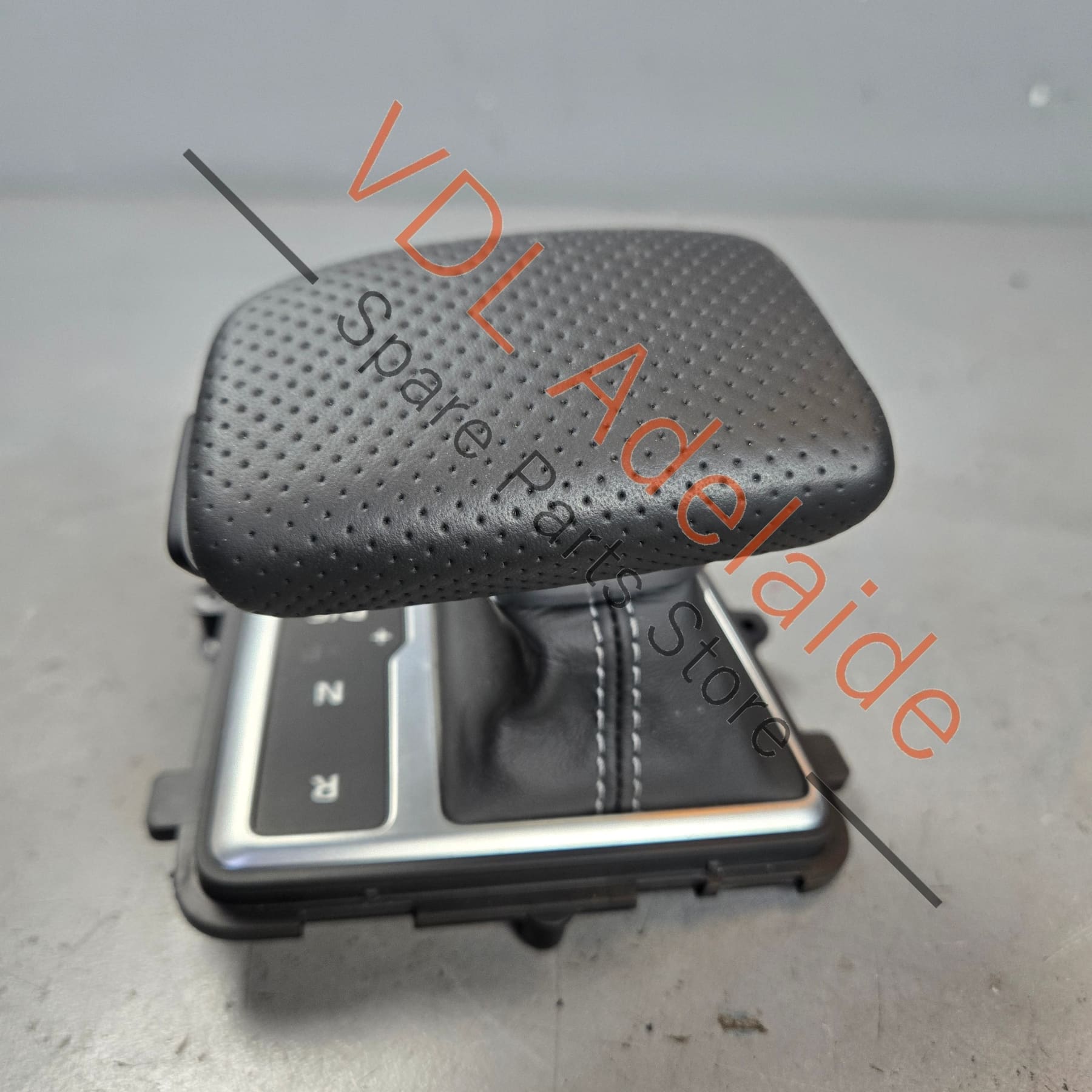 4M2713139G59V 8W2713041P   Audi S4 S5 Sport Gear Shifter Lever Handle 8W2713041P 4M2713139G 59V