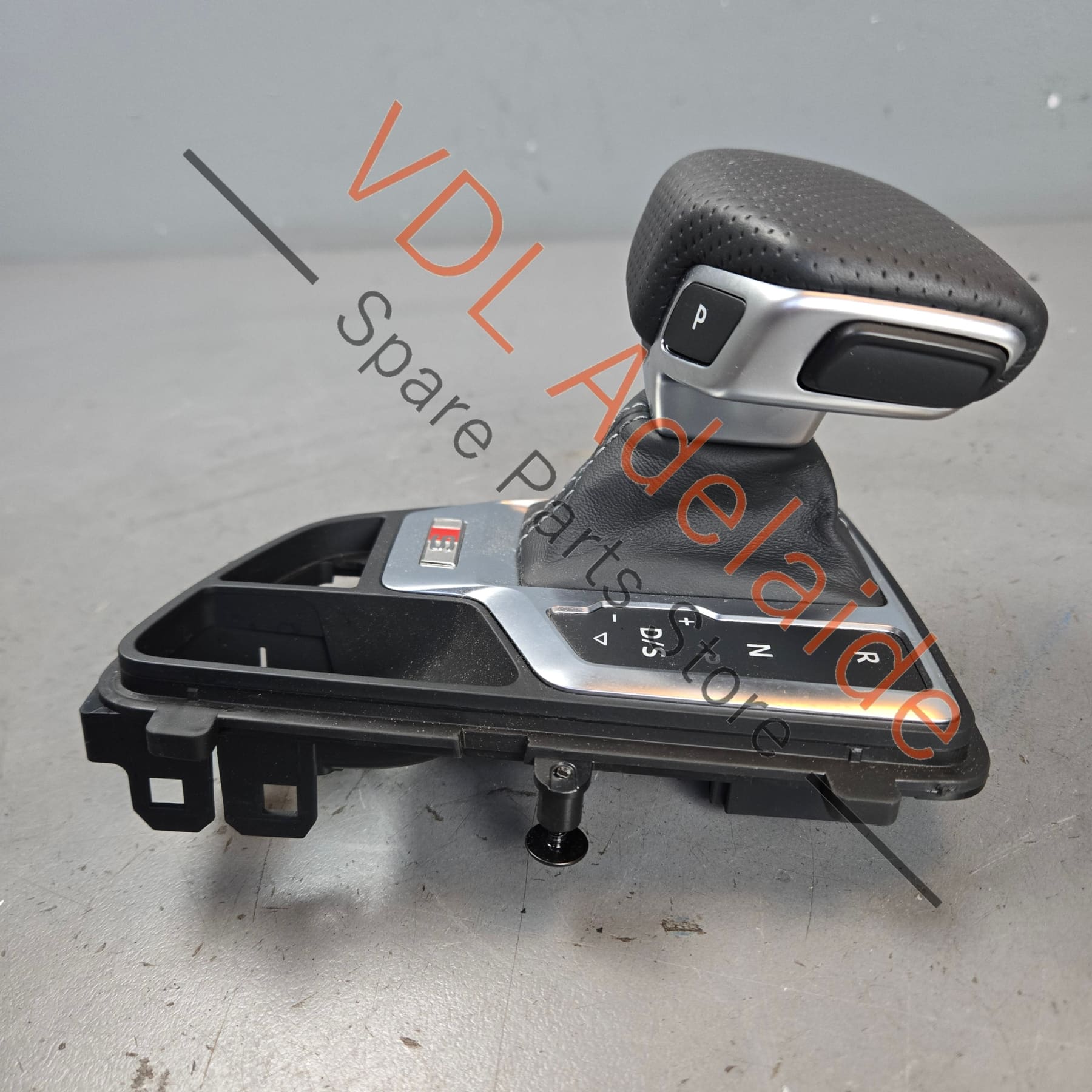 4M2713139G59V 8W2713041P   Audi S4 S5 Sport Gear Shifter Lever Handle 8W2713041P 4M2713139G 59V