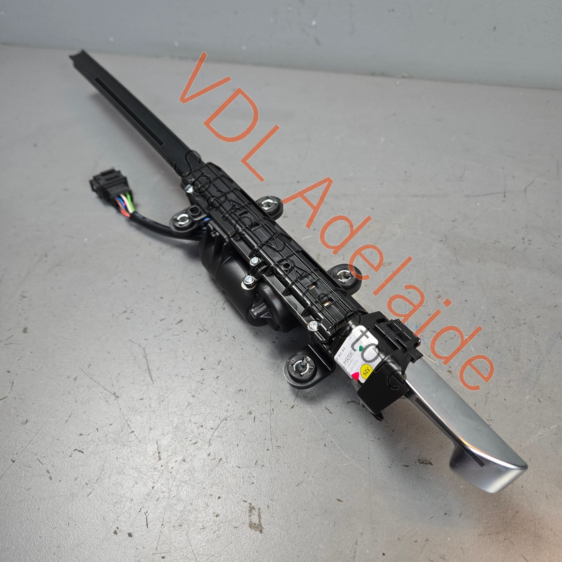 8W6857759    Audi A5 F5 Coupe Left Front Seatbelt Ready Assistant Motor 8W6857759 3Q7