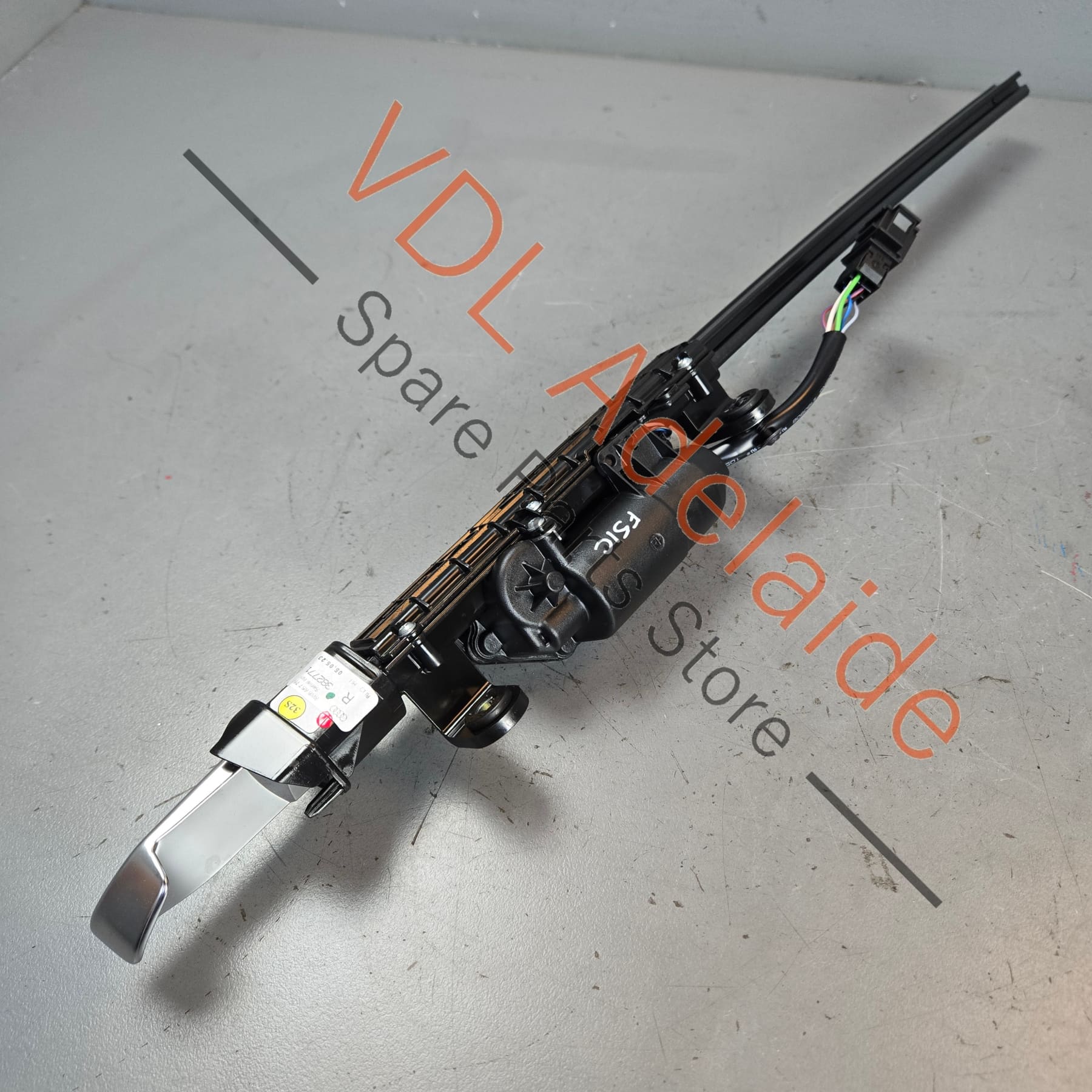 8W6857760    Audi A5 F5 Coupe Right Front Seatbelt Ready Assistant Motor 8W6857760 3Q7