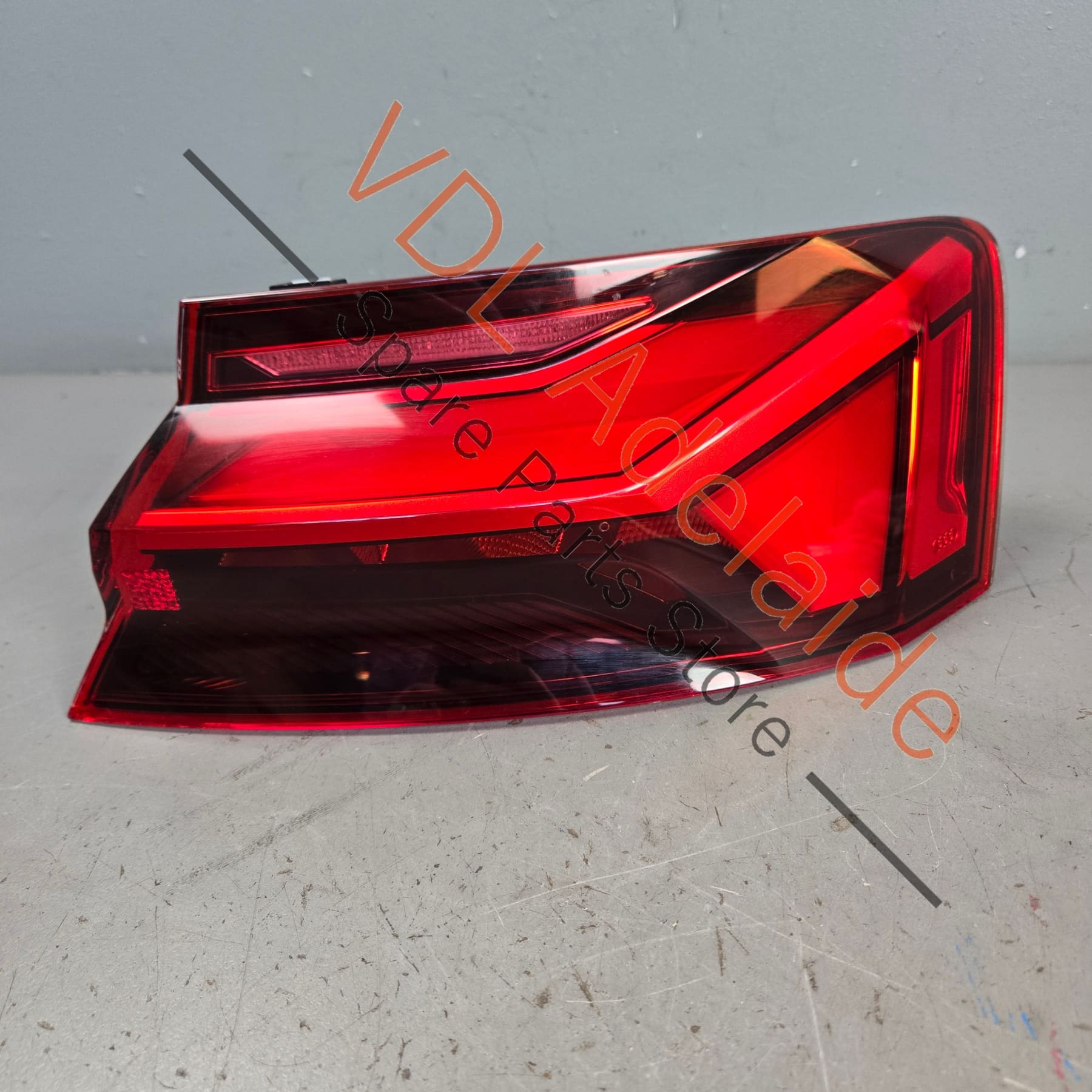 8W6945092AA    Audi A5 S5 B9 F5 Rear Right LED Matrix Tail Light Outer 8W6945092AA