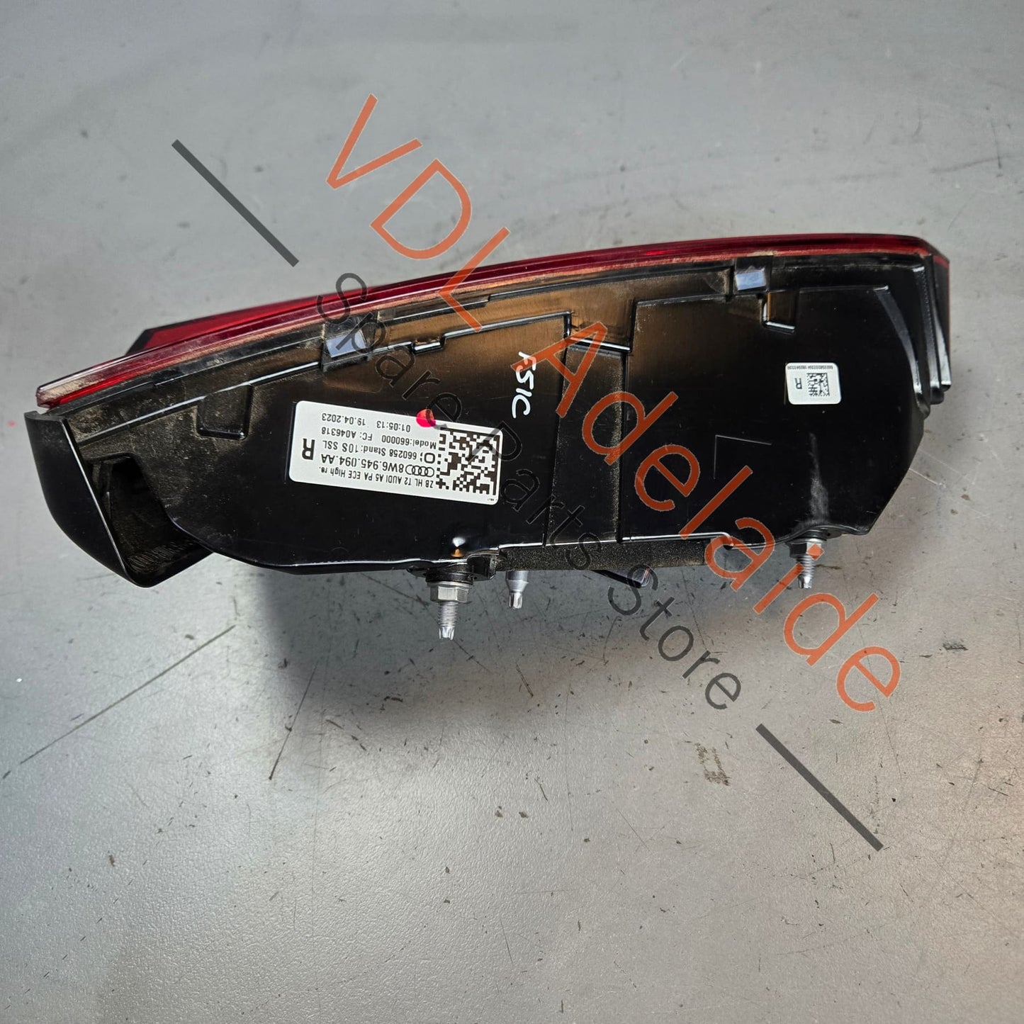 8W6945094AA    Audi A5 S5 B9 F5 Rear Right LED Matrix Tail Light Inner 8W6945094AA