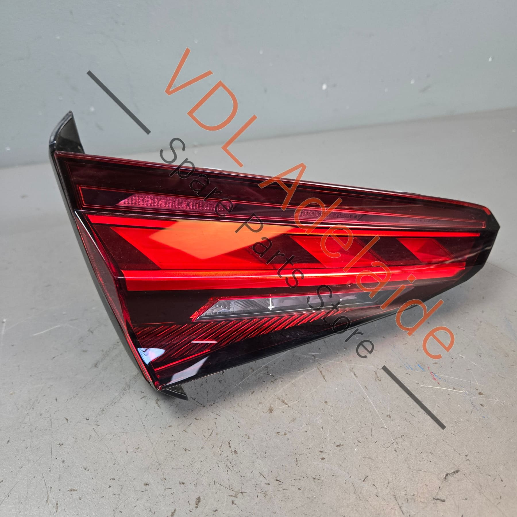 8W6945093AA    Audi A5 S5 B9 F5 Rear Left LED Matrix Tail Light Inner 8W6945093AA