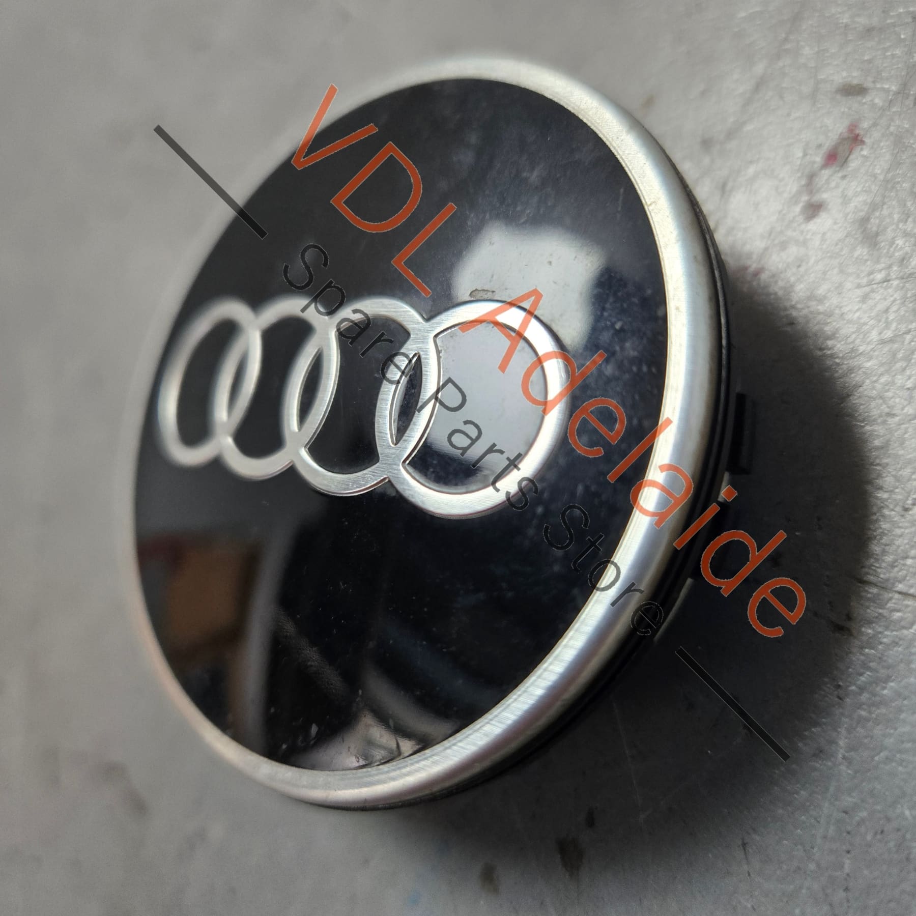 4M8071006 4M8071006A   4x Genuine Audi Dynamic Floating Center Caps "Audi Rings" 4M8071006A self levelling "spinners" 66mm