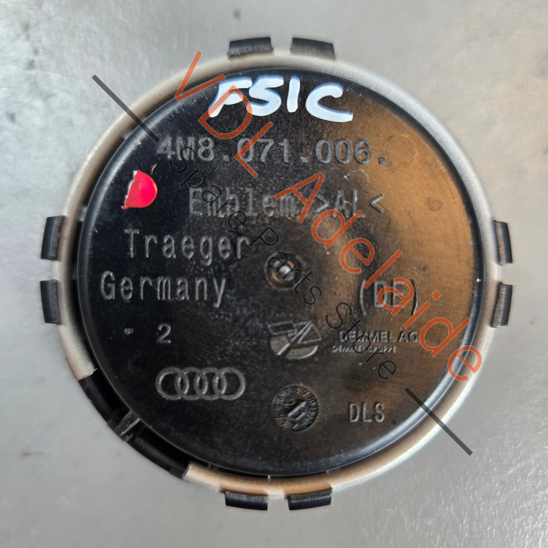 4M8071006 4M8071006A   4x Genuine Audi Dynamic Floating Center Caps "Audi Rings" 4M8071006A self levelling "spinners" 66mm