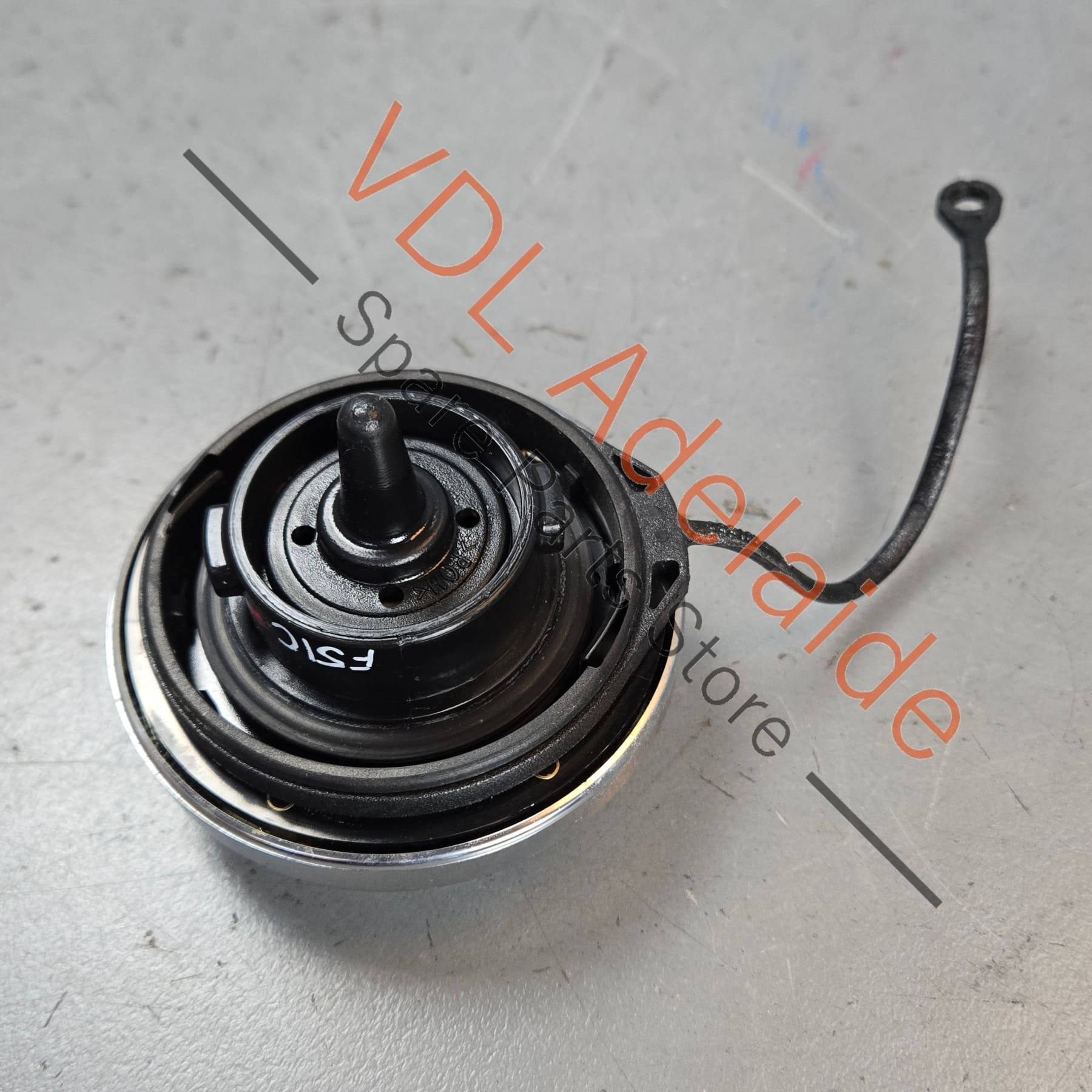 8Y0071000    Genuine Accessory OEM Audi Sport Aluminium Chrome Fuel Cap 8Y0071000